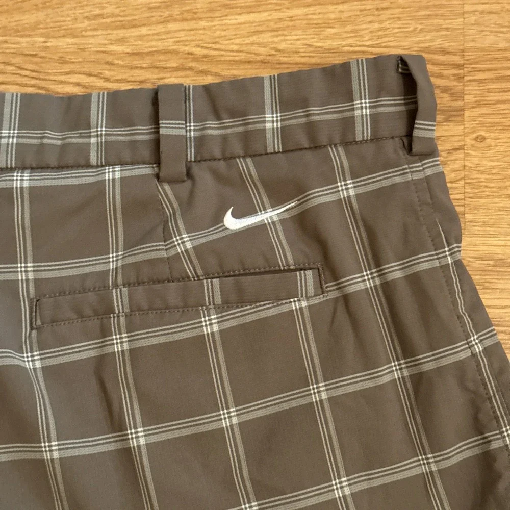 Nike Golf Shorts Men's Size 36 (Act 37) Brown Plaid Polyester /Spandex Stretch‎